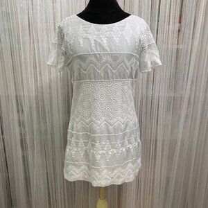 VTG Abercrombie & Fitch Medium Embroidered Shift Dress Short Sleeve White Lined